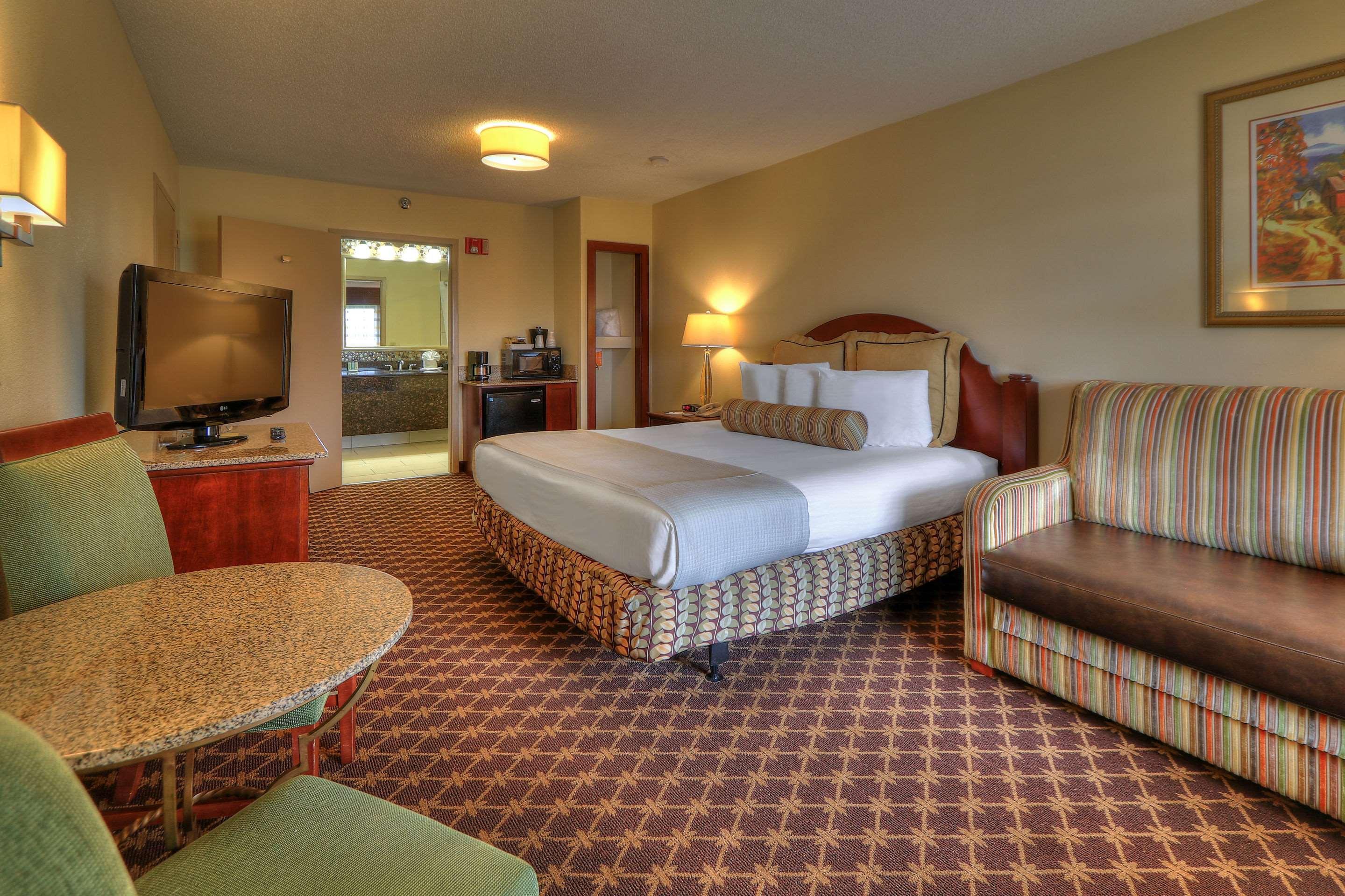 Quality Inn Near The Island Pigeon Forge Exterior photo